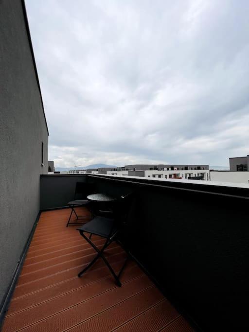 Skylark - Singapore Penthouse With Jacuzzi & Panoramic View Брашов Екстериор снимка