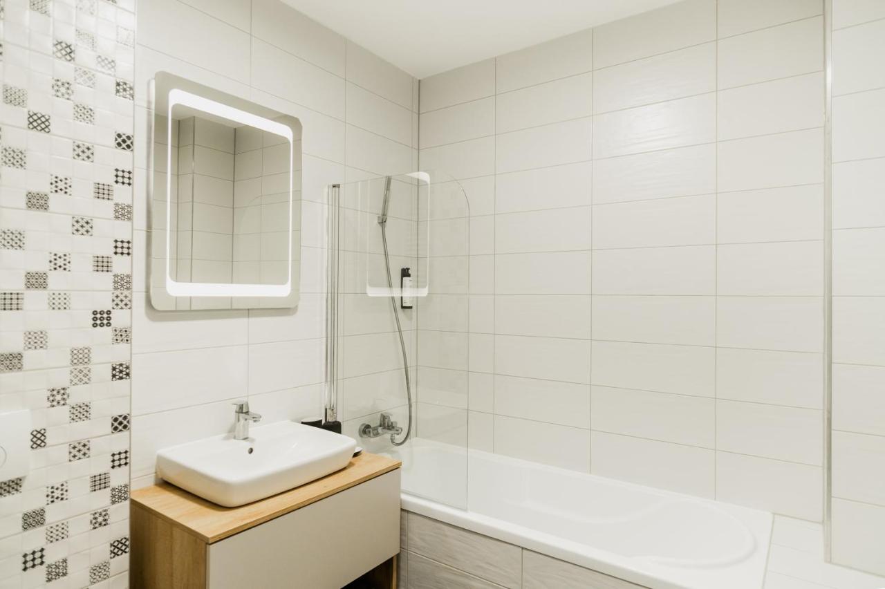 Skylark - Singapore Penthouse With Jacuzzi & Panoramic View Брашов Екстериор снимка